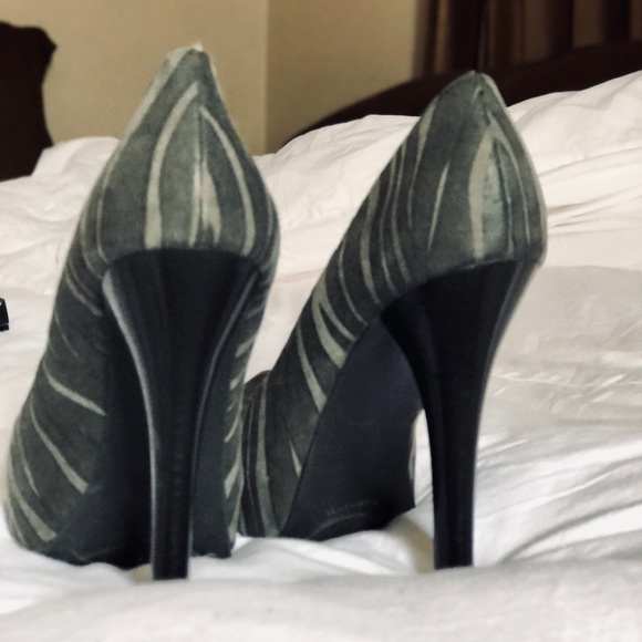 Carlos Santana High Heels Sz 6.5 - Picture 3 of 12